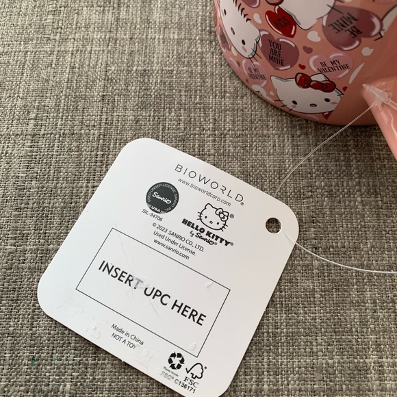 Bioworld Sanrio Hello Kitty Valentines mug - Picture 5 of 7